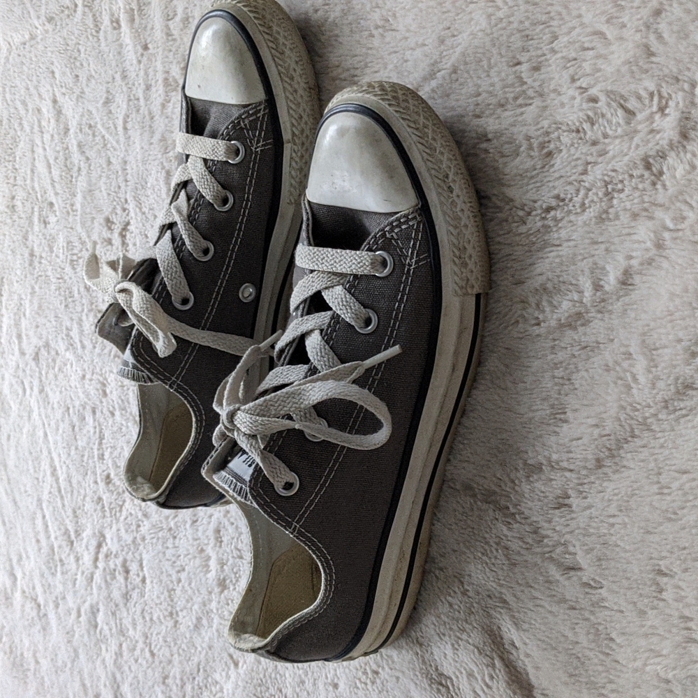 Grey Converse Low Tops